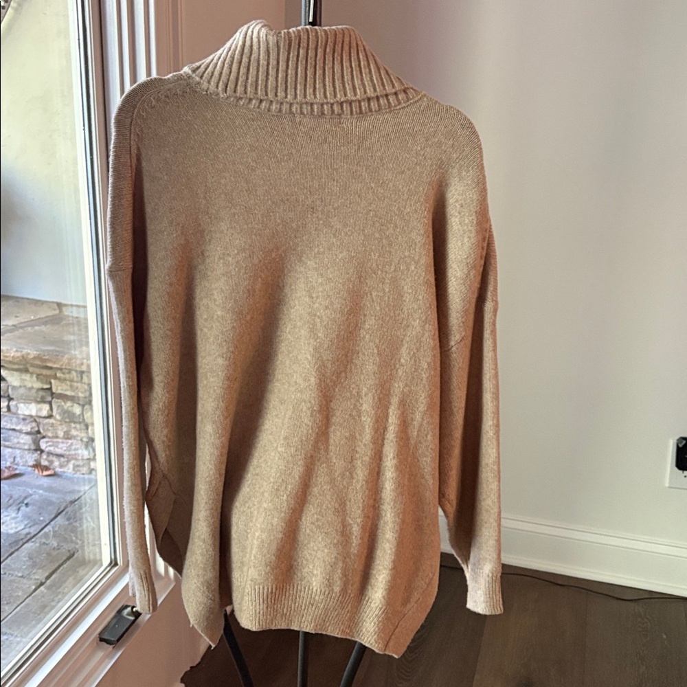 H & M Oversized Turtleneck Sweater Tan Camel M - Picture 5 of 6